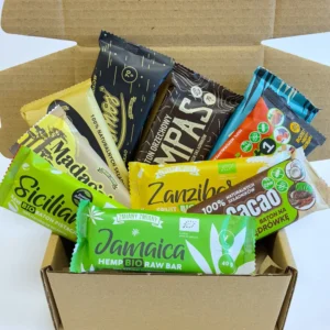 10 skirtingų batonėlių rinkinys, batonėliai pagaminti iš natūralių ingredientų ir be pridėtinio cukraus